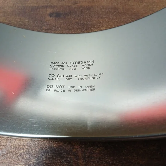 Vintage Pyrex 024 2L Amber Brown Glass Bowl Casserole Dish w/624-C Lid & Carrier - Picture 9 of 13